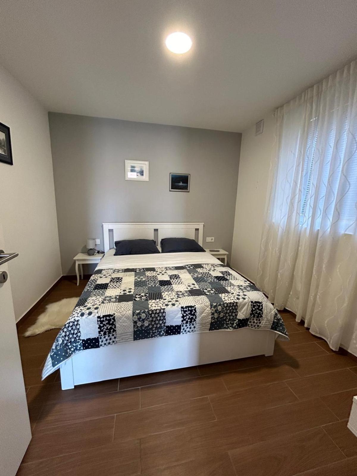Apartman Lorna Турань Экстерьер фото