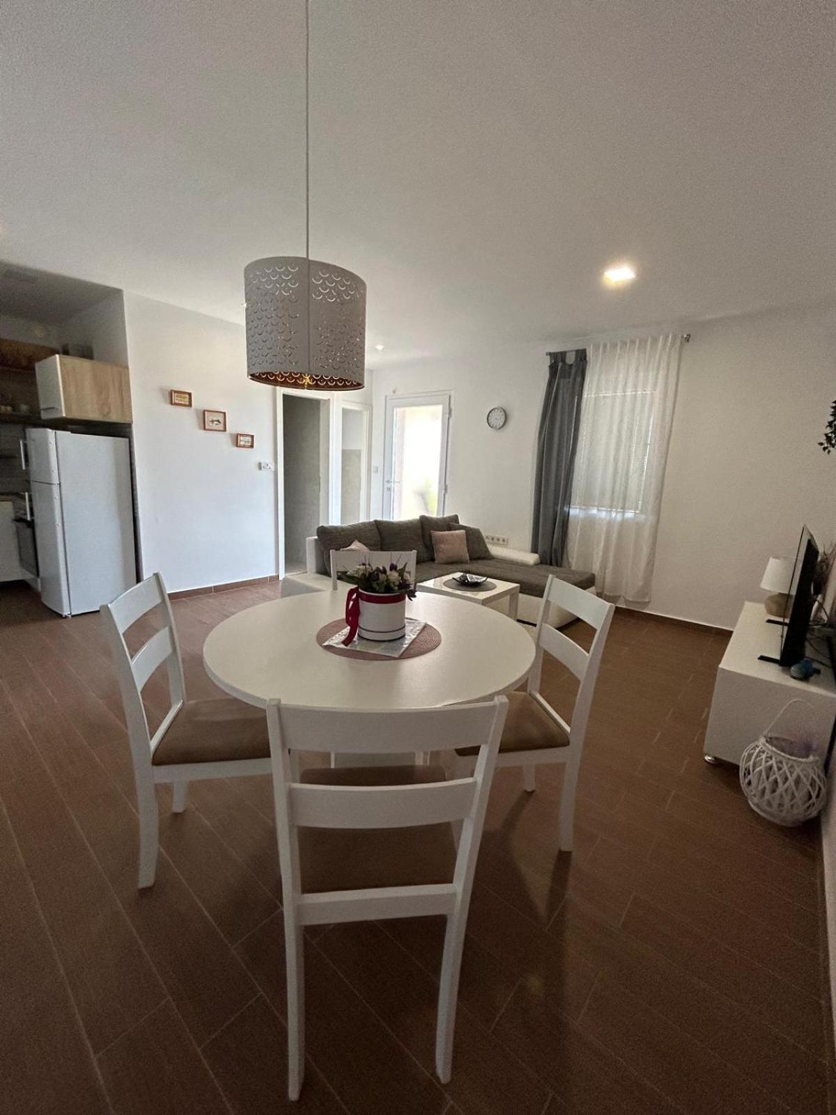 Apartman Lorna Турань Экстерьер фото