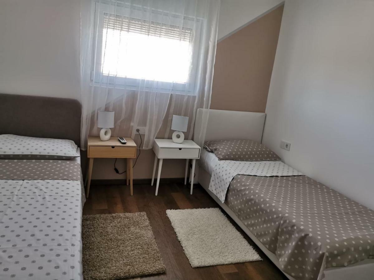 Apartman Lorna Турань Экстерьер фото